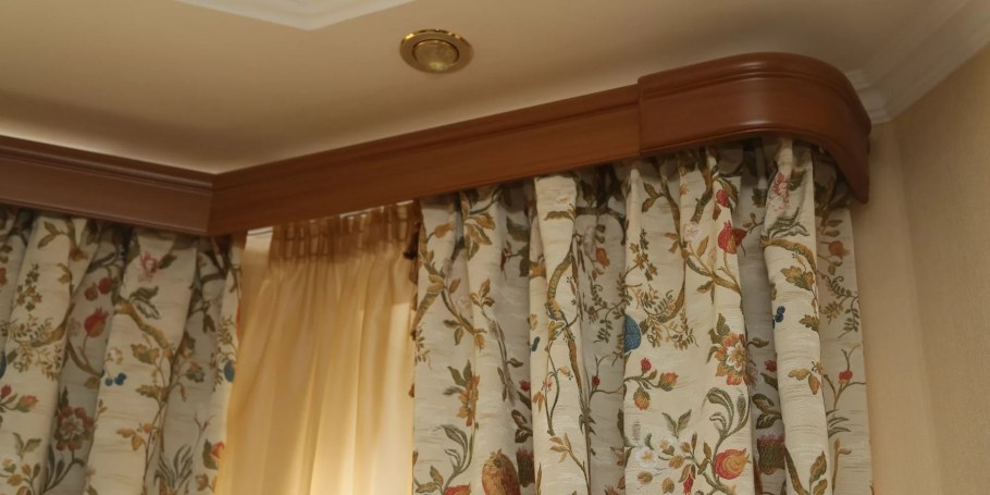 Потолочные карнизы для занавесок