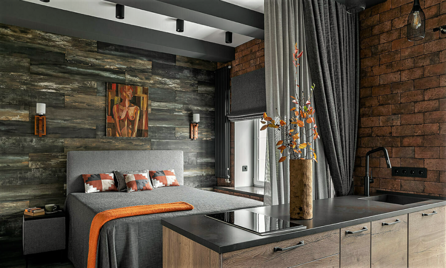 Кухня серая с деревом и кирпичом