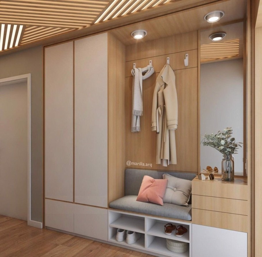 Мебель в длинную прихожую