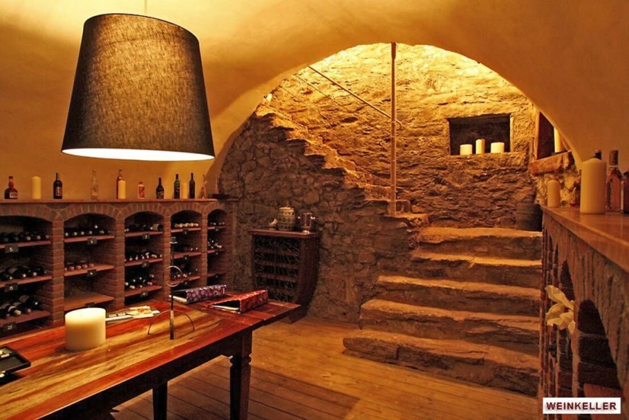 Ставрос винный погреб