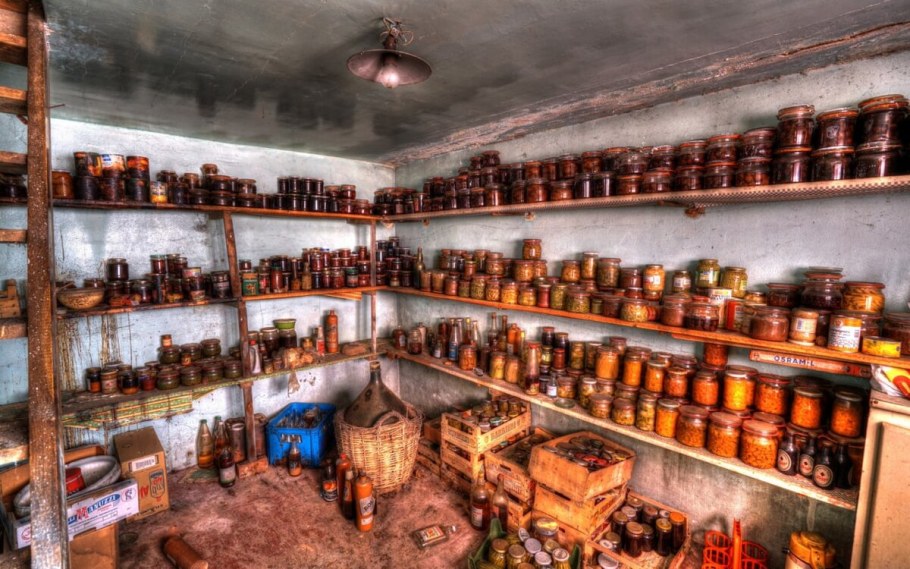 Старинный погреб