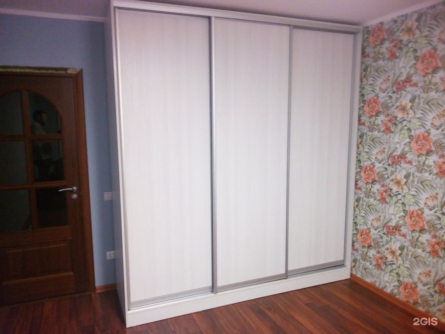 Выбеленное дерево ЛДСП шкаф