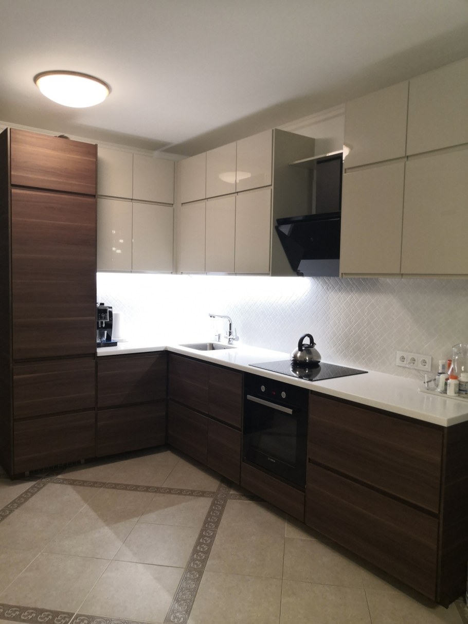 Кухня икеа Воксторп грецкий орех