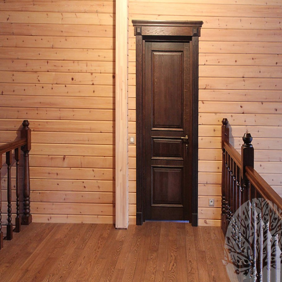 Деревянные двери в интерьере