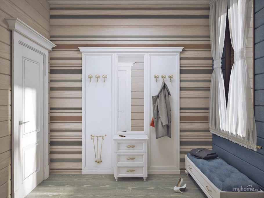 Прихожая в деревянном доме