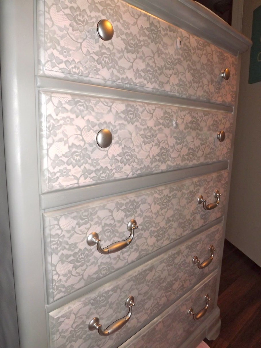 Преобразить старую мебель