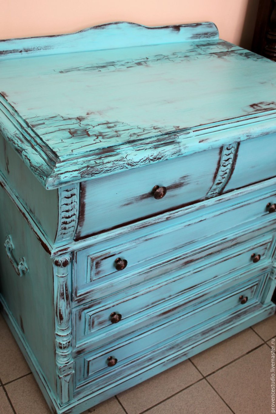 Перекраска старой мебели
