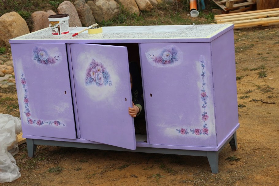 Декупаж старой тумбочки