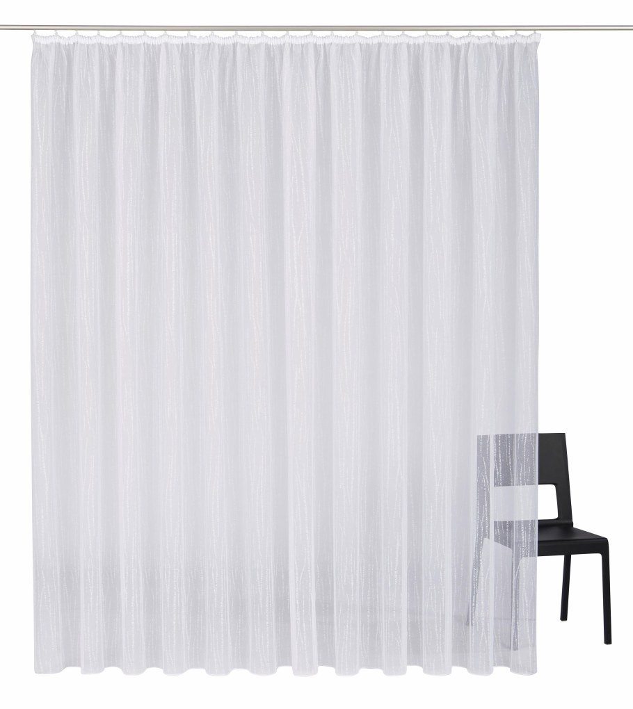 Белая штора в складку