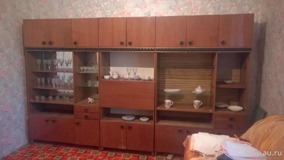 Советская мебельная стенка
