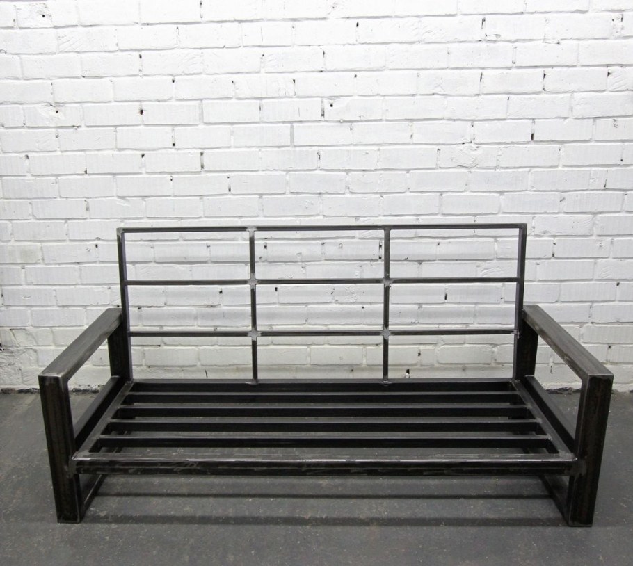 Диван лофт и9 профильной трубы