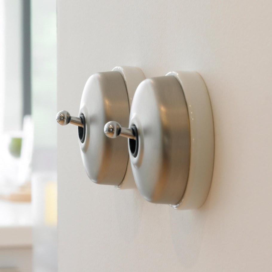 Выключатель тумблерный ретро