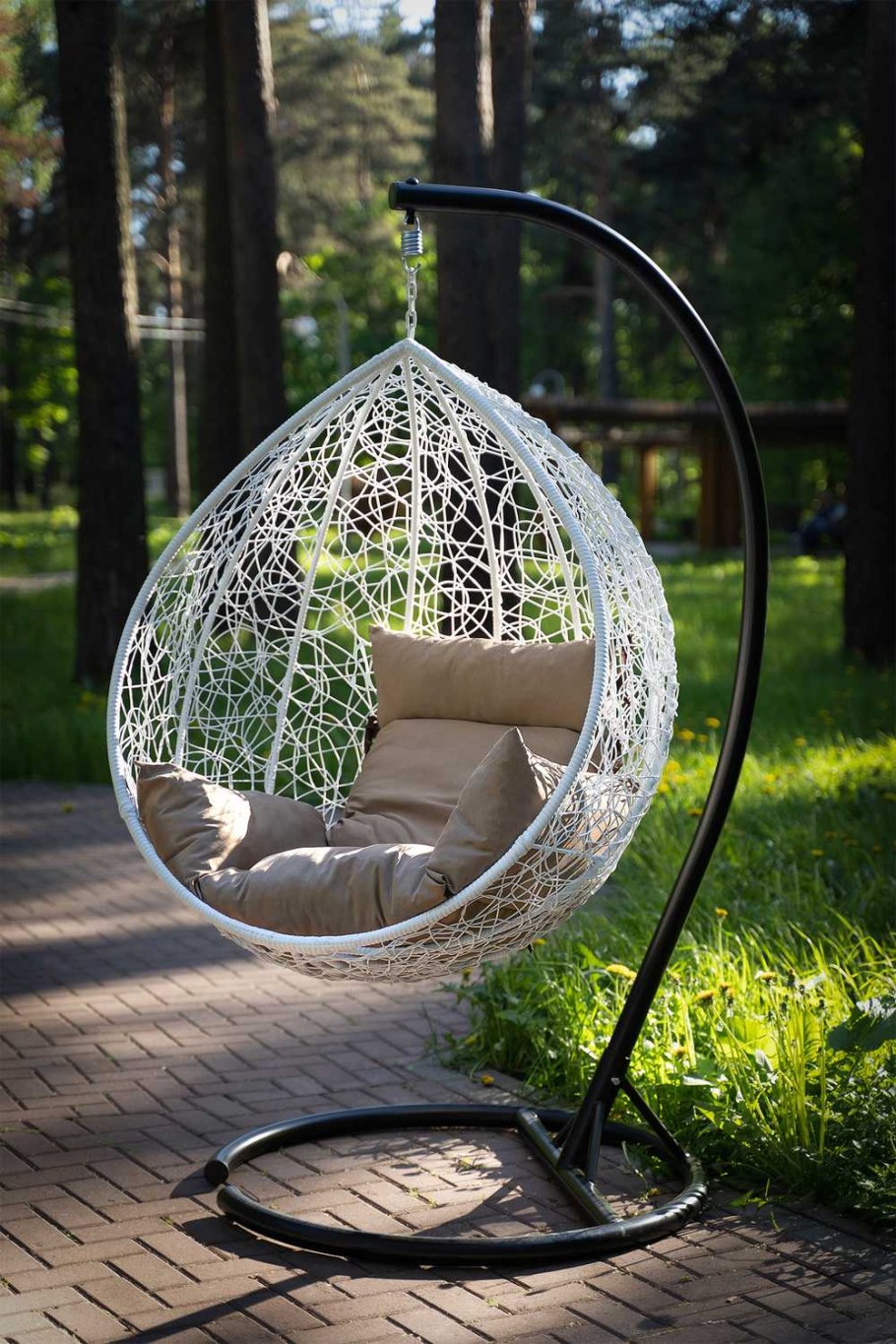 Садовая качель кокон