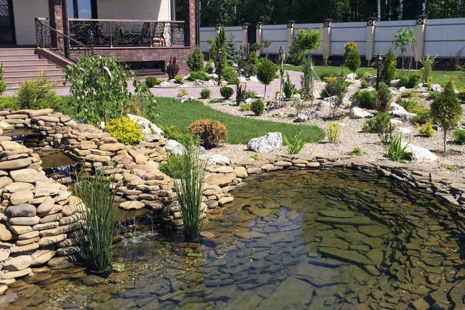 Рокарий с водным каскадом