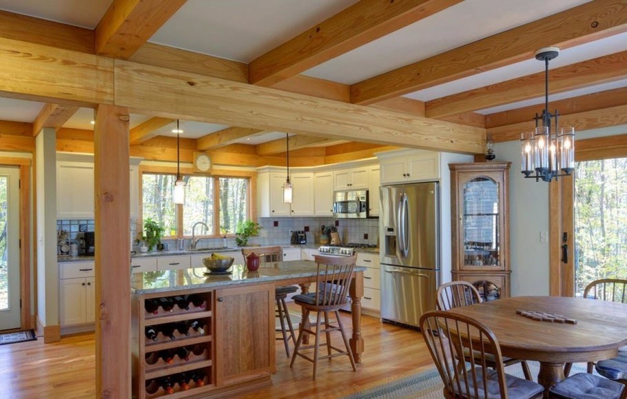 Кухня в деревянном доме