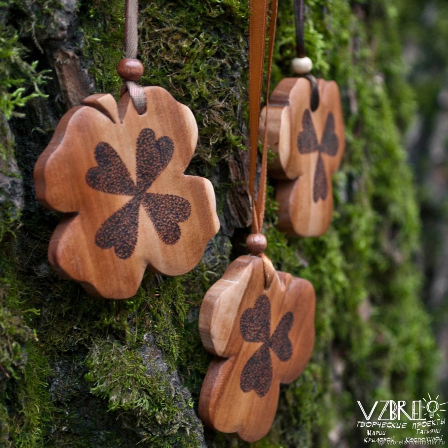 Елочная игрушка Клевер