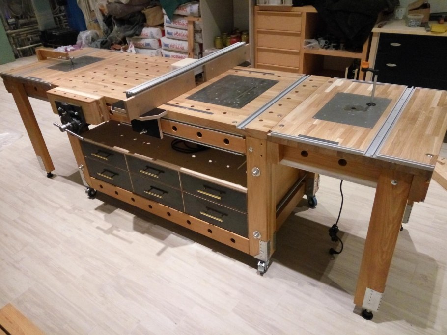 Многофункциональный столярный стол
