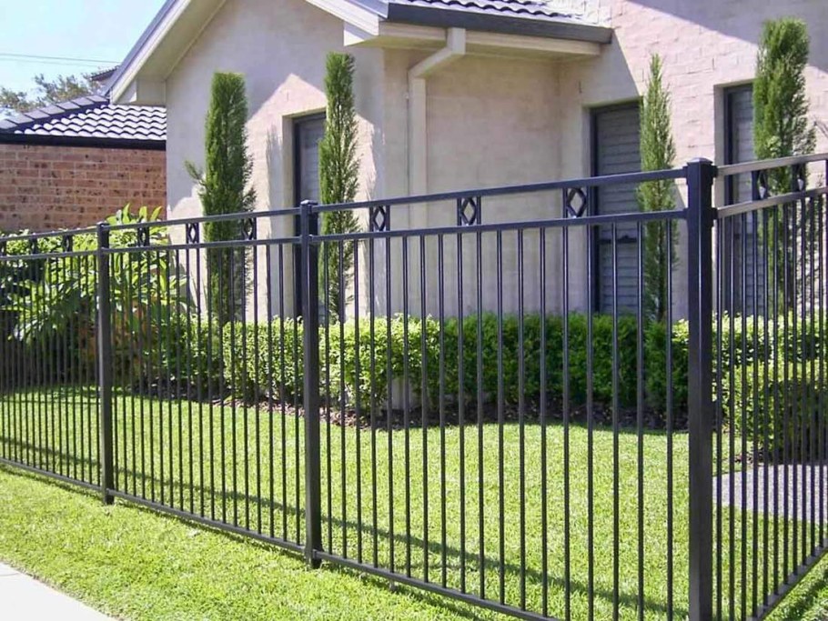 Забор из металла