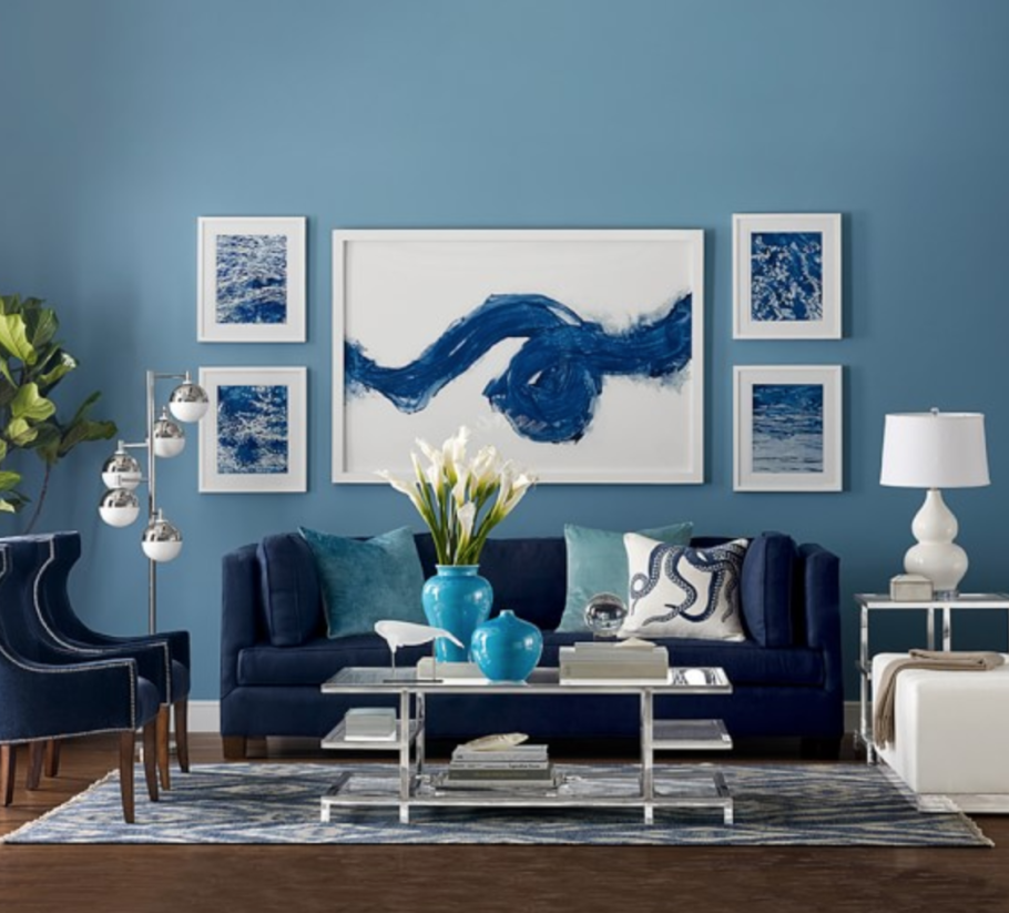 Интерьер в сине белых тонах