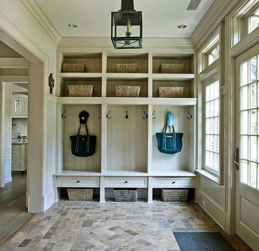Интерьер фармхаус в прихожей