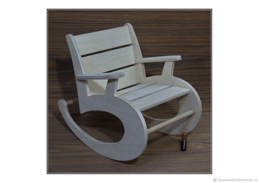 Кресло качалка для кукол