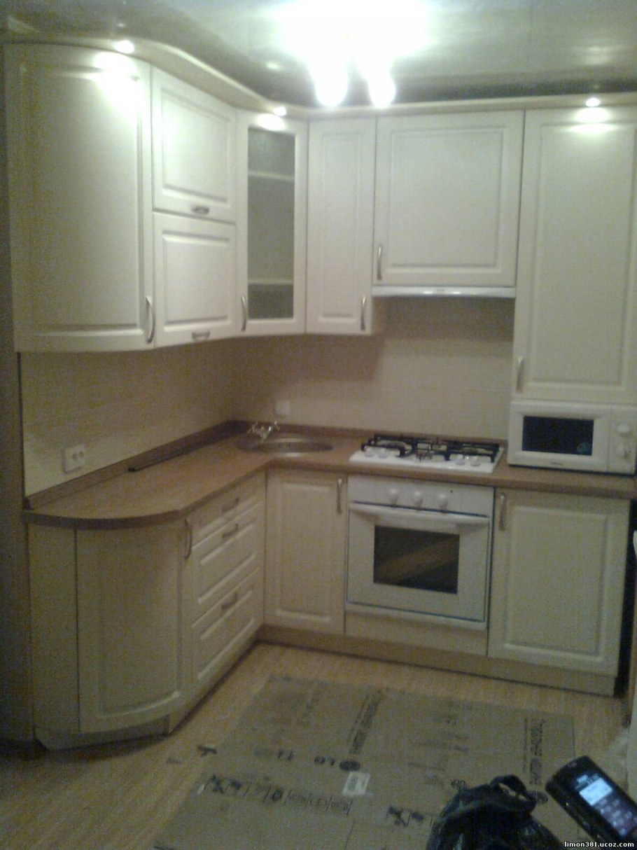 Кухонные гарнитуры для хрущевки угловые