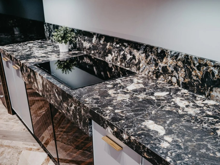 Королевский опал темный столешница Скиф