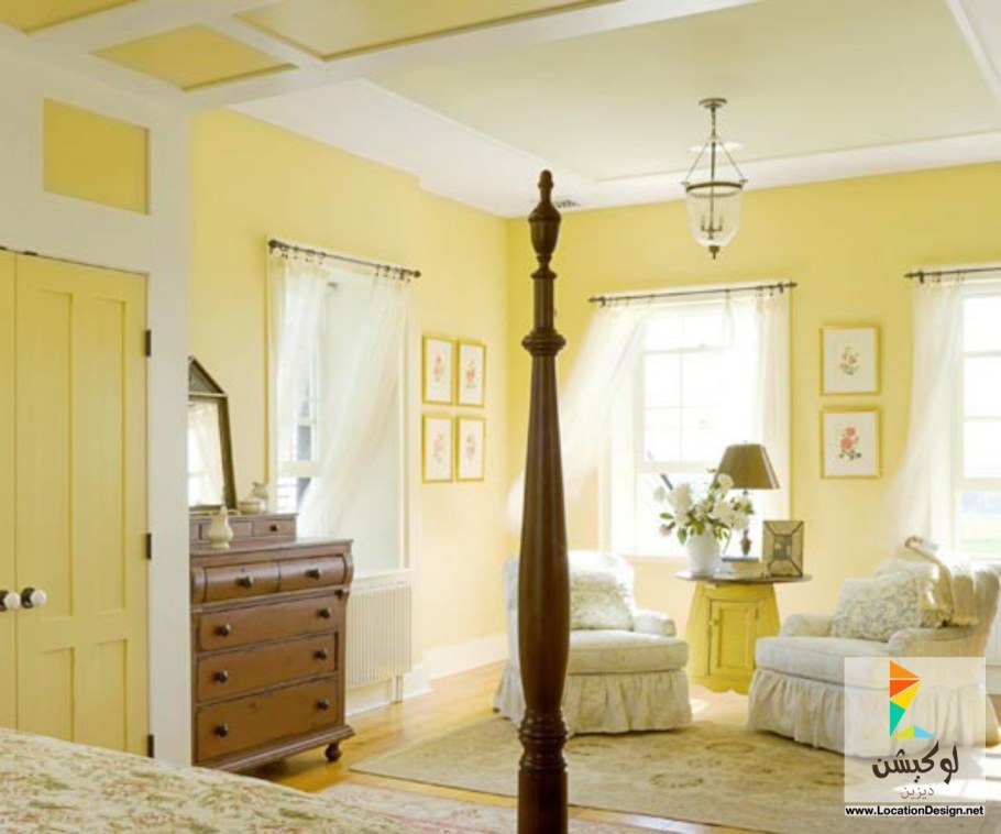 Комната с желтыми стенами