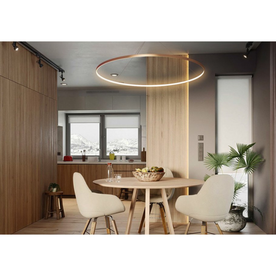 Люстра над круглым столом