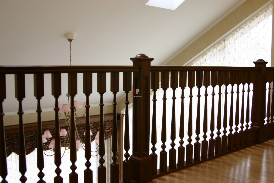 Балясины и столбы для лестницы