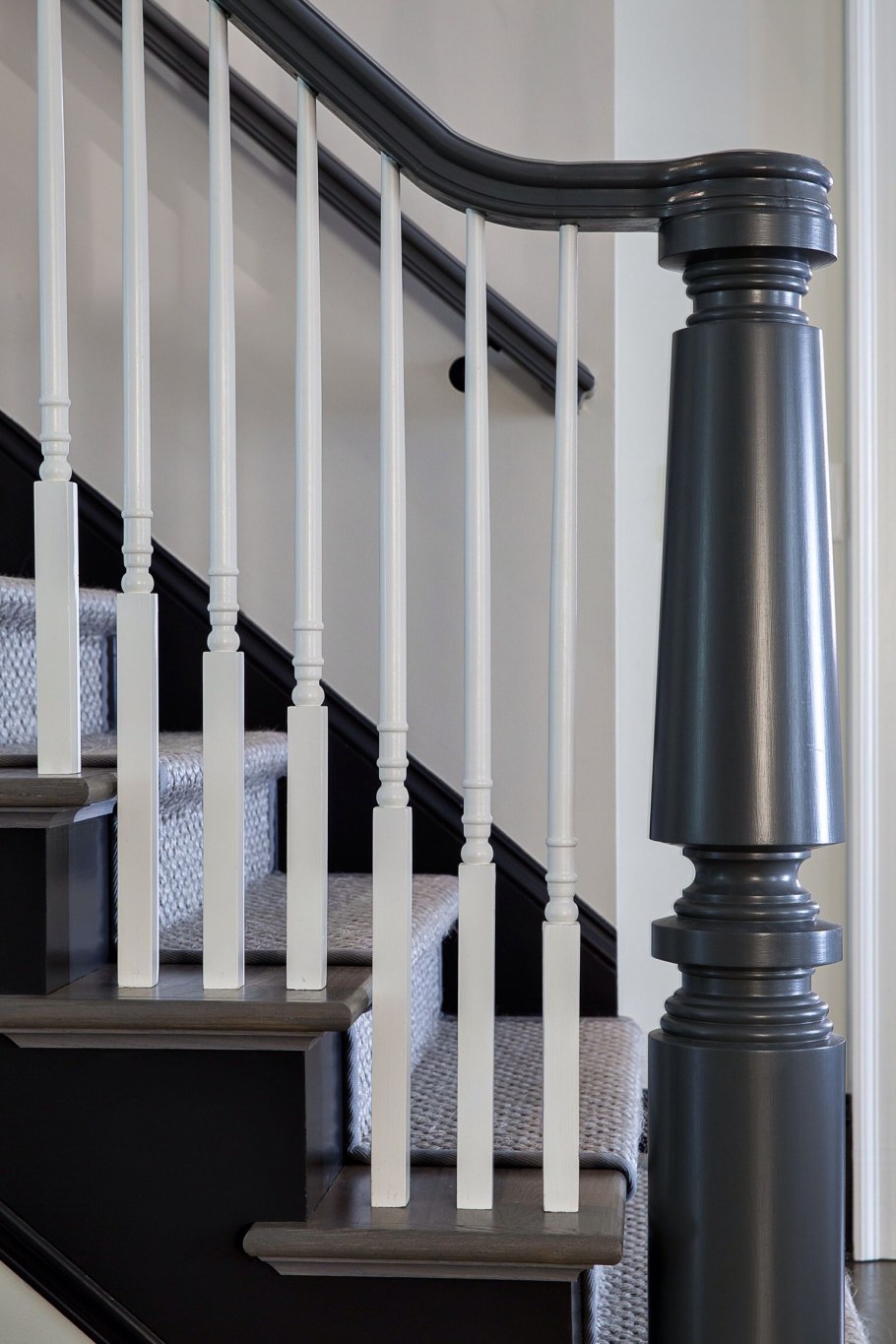 Современные балясины для лестниц
