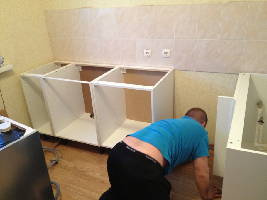 Сборка шкафов кухонного гарнитура