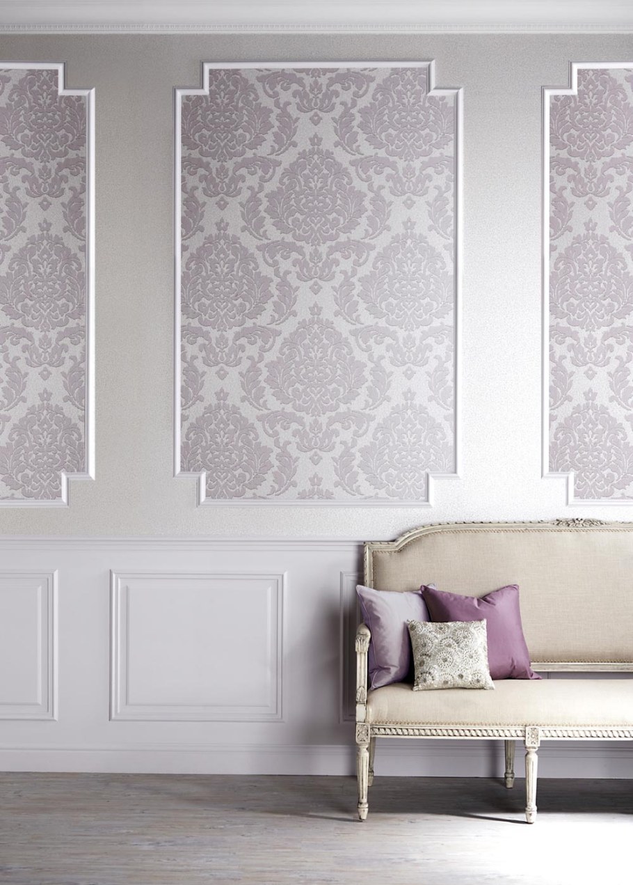 Декор стен молдингами