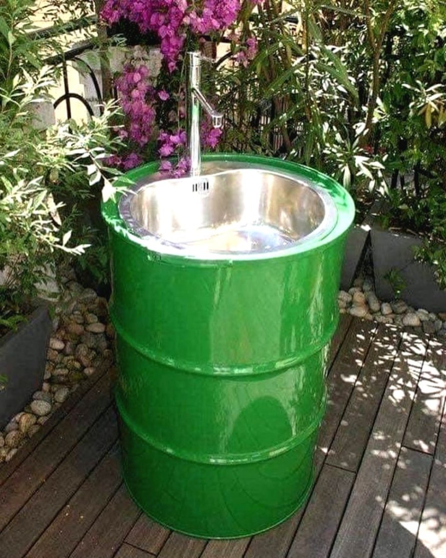 Бочка умывальник для дачи