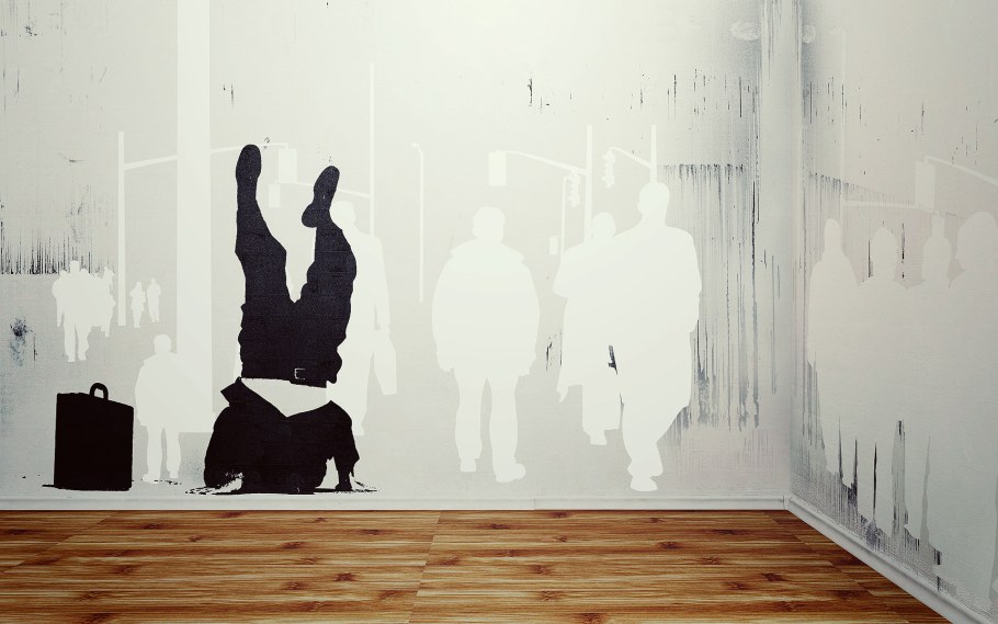 Силуэт на стене