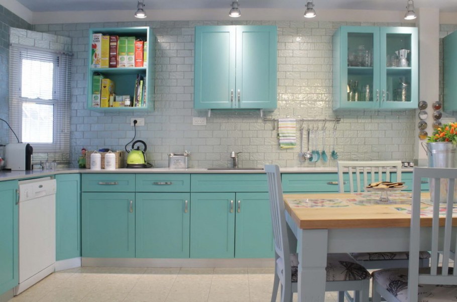Кухня в бирюзовом цвете