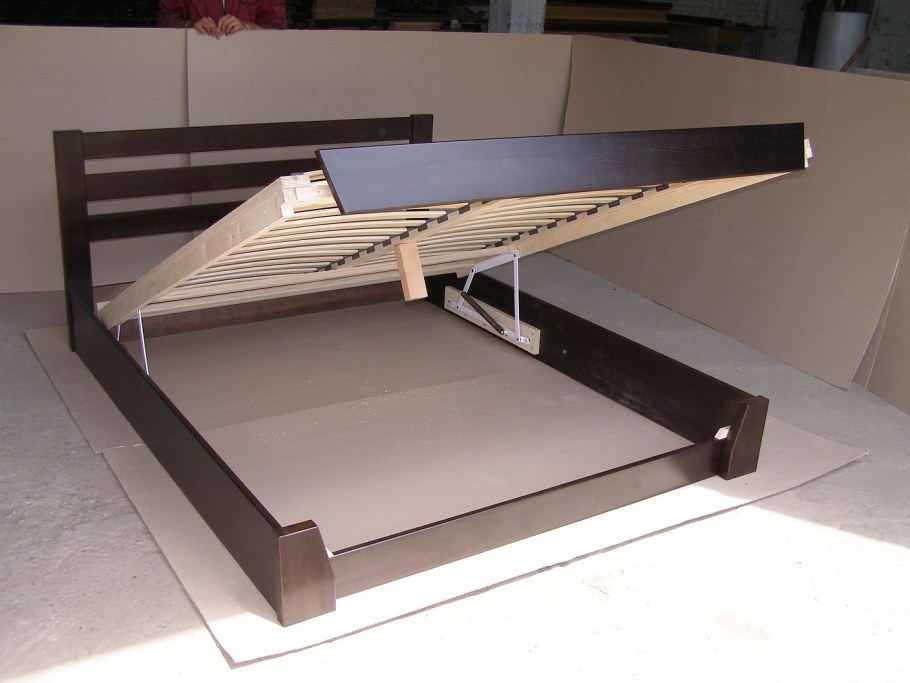 Кровать двуспальная подъемный механизм