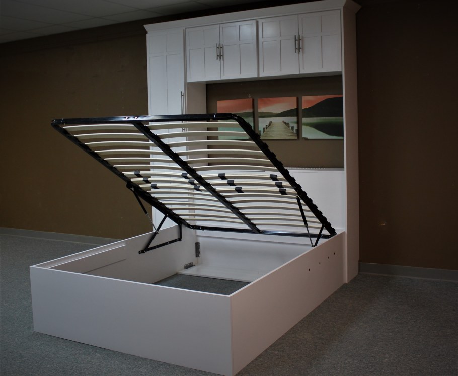 Кровать встраиваемая в шкаф с подъемным механизмом
