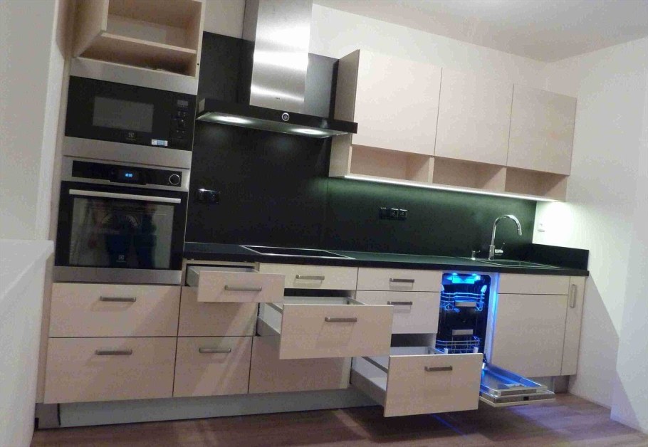 Re[jyysq ufhybneh CJ dcnhfbdftvjq NT[ubrjq