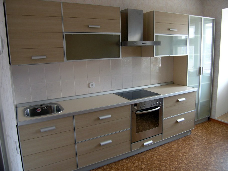 Кухонный гарнитур прямой 4 метра