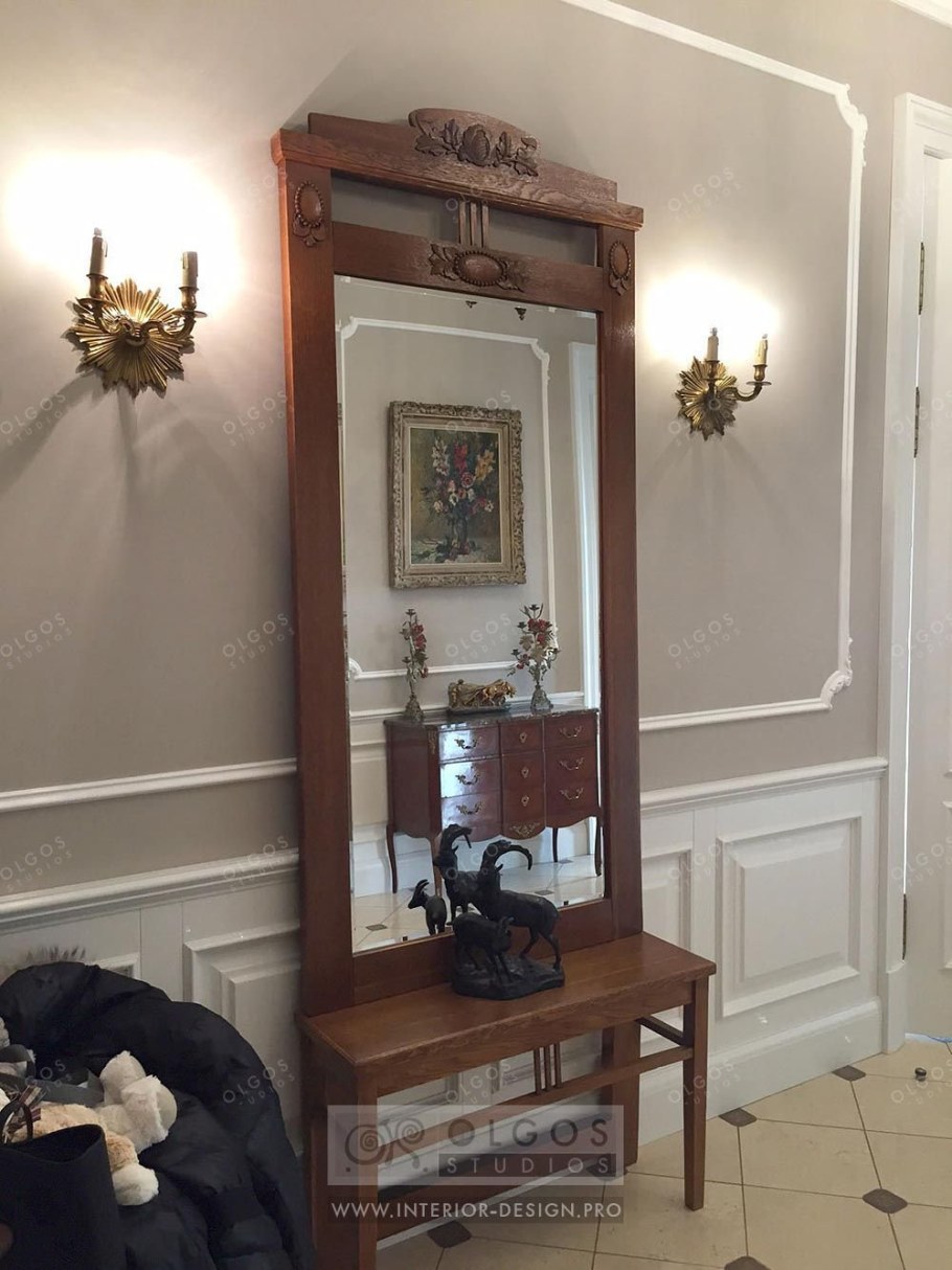 Антикварное зеркало в интерьере