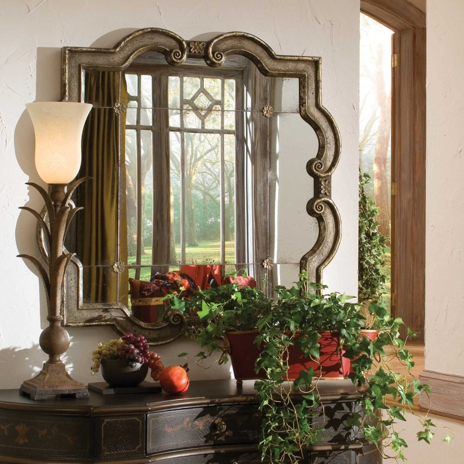 Зеркало в викторианском стиле