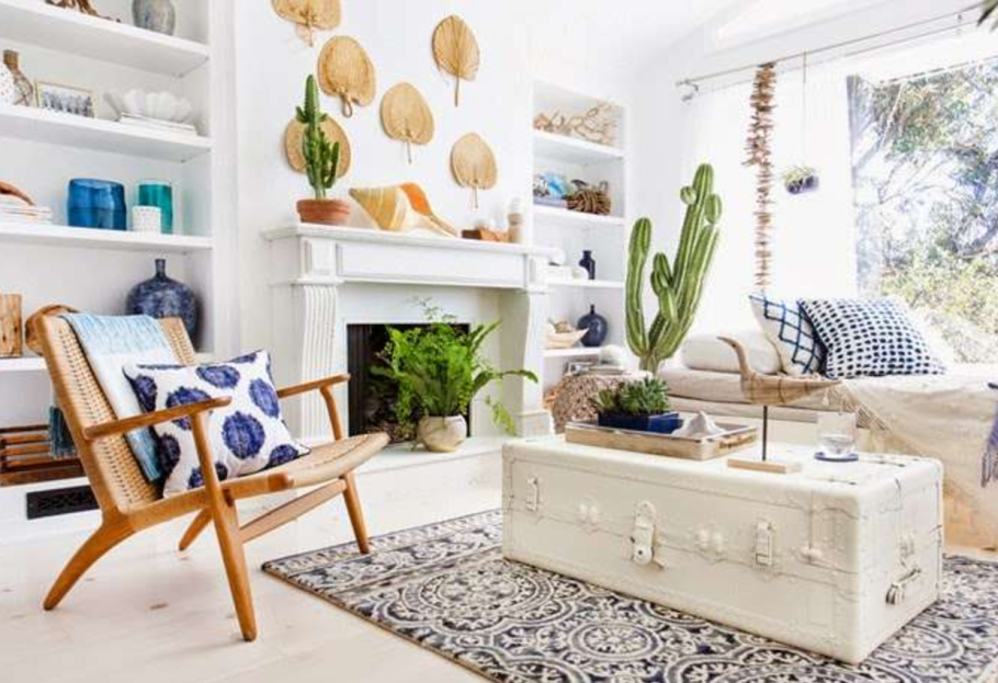 Столик в средиземноморском стиле