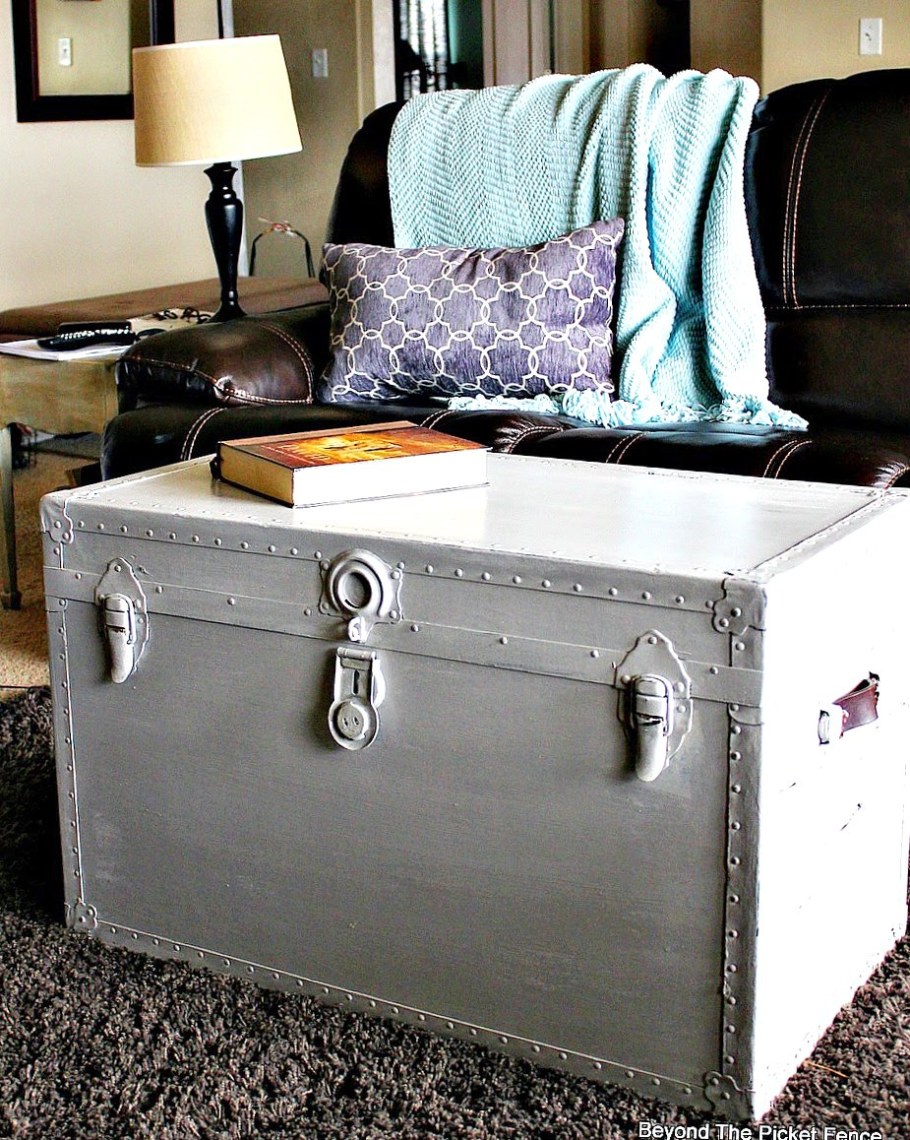 Сундук интерьерный