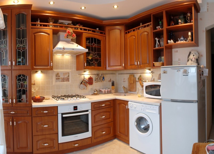 Кухни встроенные угловые