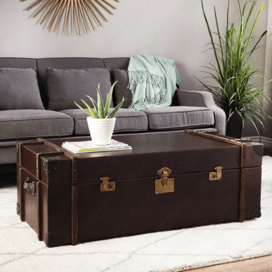 Сундук в современном интерьере