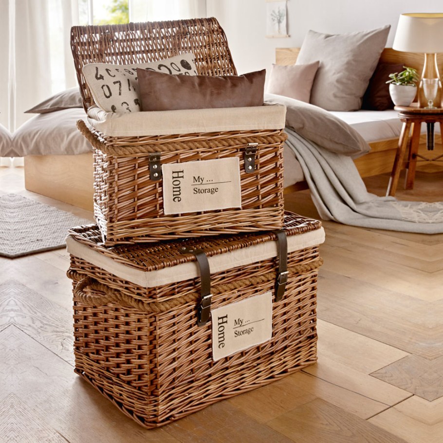 Плетеные сундуки в интерьере