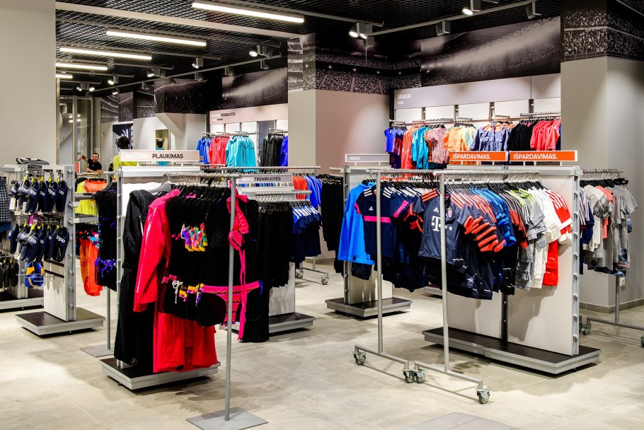 Спорт магазины адидас