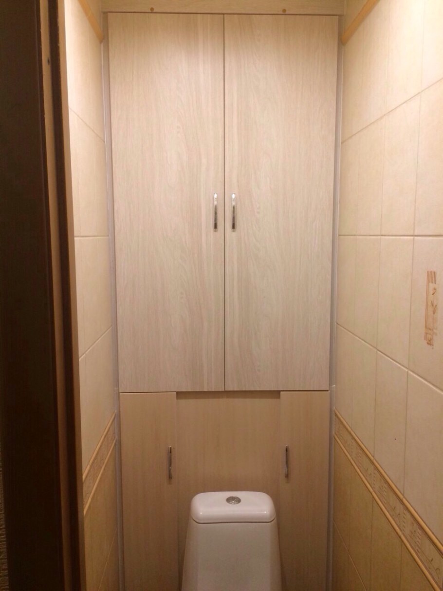 Встроенный шкаф в туалете