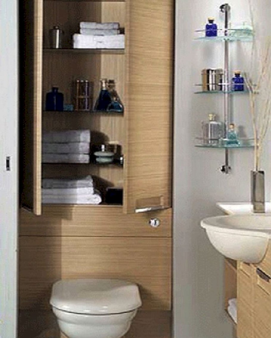 Шкафчик над унитазом